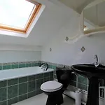 Maison Familiale Avec Terrasse, Grand Terrain Et Proche De La Riviere - Alleyras, 6 Pers. - Fr-1-582-244 *
