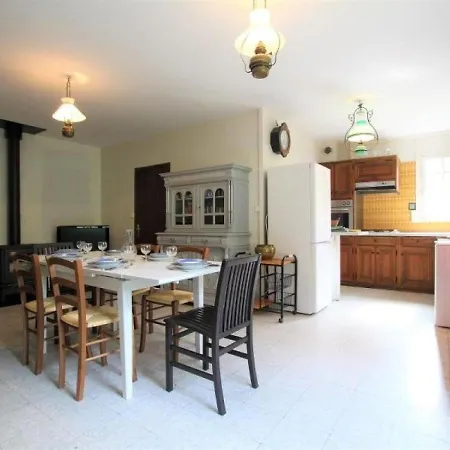 펜션 Maison Familiale Avec Terrasse, Grand Terrain Et Proche De La Riviere - Alleyras, 6 Pers. - Fr-1-582-244 알리라스