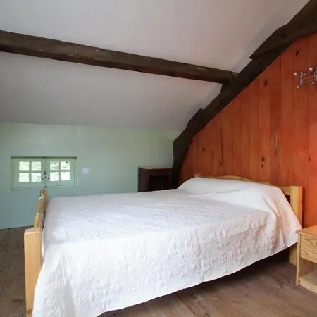 Maison Familiale Avec Terrasse, Grand Terrain Et Proche De La Riviere - Alleyras, 6 Pers. - Fr-1-582-244 *