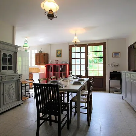 Maison Familiale Avec Terrasse, Grand Terrain Et Proche De La Riviere - Alleyras, 6 Pers. - Fr-1-582-244 Holiday home Alleyras