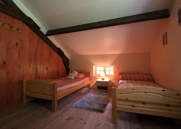 Maison Familiale Avec Terrasse, Grand Terrain Et Proche De La Riviere - Alleyras, 6 Pers. - Fr-1-582-244 Ferienhaus Alleyras