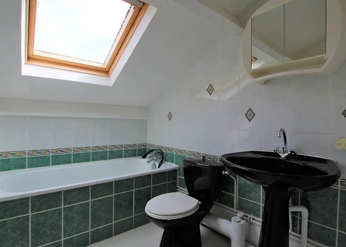 Maison Familiale Avec Terrasse, Grand Terrain Et Proche De La Riviere - Alleyras, 6 Pers. - Fr-1-582-244 *