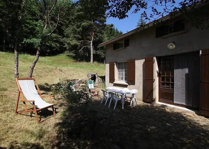 Maison Familiale Avec Terrasse, Grand Terrain Et Proche De La Riviere - Alleyras, 6 Pers. - Fr-1-582-244 Alleyras